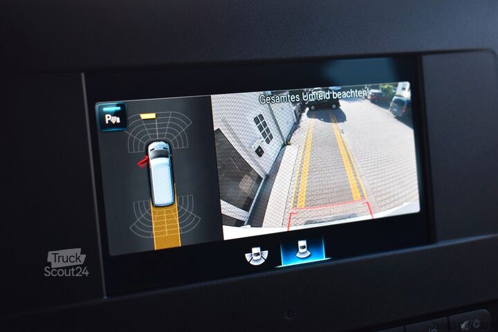 Furgon z wysokim dachem MERCEDES-BENZ Sprinter 316 CDI 4x4 7 G-Tronic Mixto L2H2 Navi
