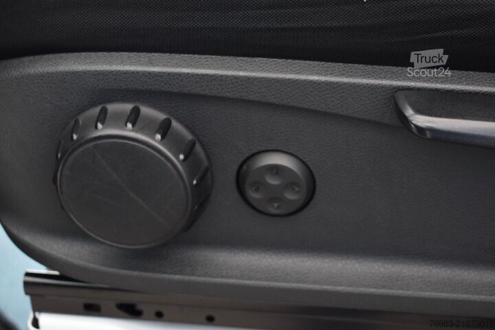 Furgon blaszak MERCEDES-BENZ Sprinter 316 CDI 4x4 7 G-Tronic Mixto L2H2 Navi