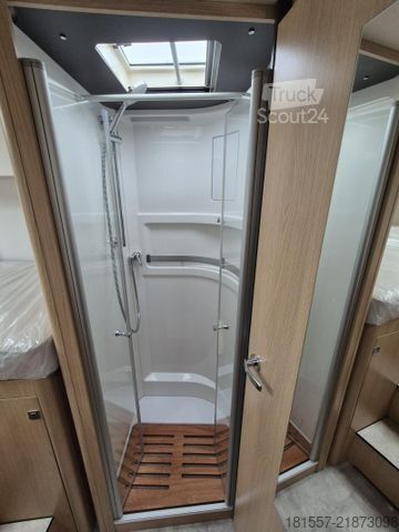 Integrirani avtodom HYMER/ERIBA B-Klasse ML I BlackLine 780 Arktis-Paket / 4,5 t