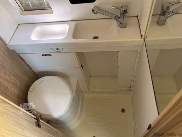 Caravane/camping-car Fiat Weinsberg Carabus 600 K | 4 Posti Letto | Completamente Attrezzato