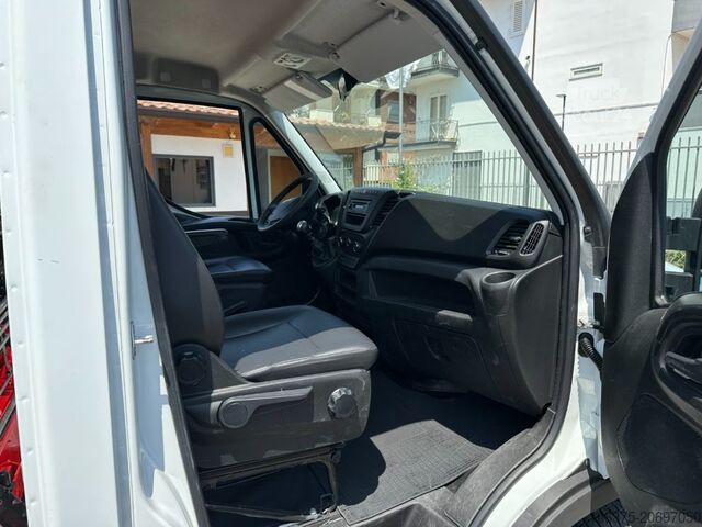 Φορτηγό ανατρεπόμενο βαν IVECO Daily  35C15