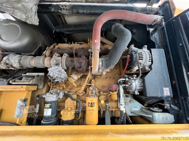 Колёсный экскаватор CATERPILLAR MH3024 / MH 3024 / Greifer / 2018 / 10.735h