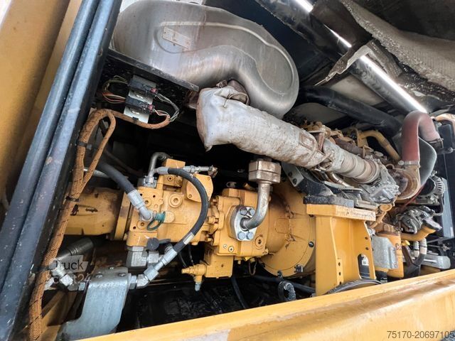 Колёсный экскаватор CATERPILLAR MH3024 / MH 3024 / Greifer / 2018 / 10.735h