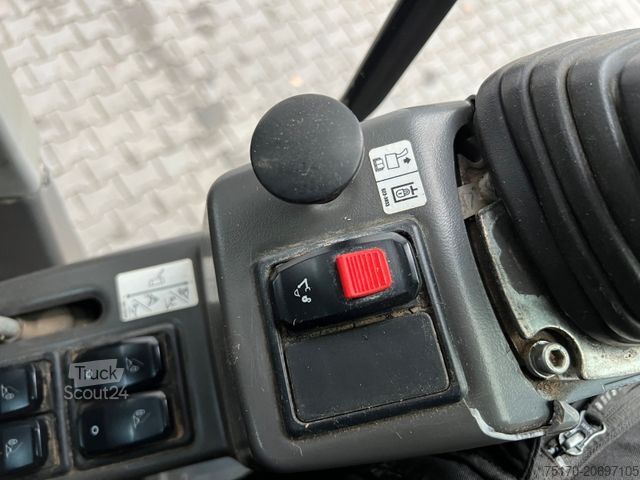 Колёсный экскаватор CATERPILLAR MH3024 / MH 3024 / Greifer / 2018 / 10.735h