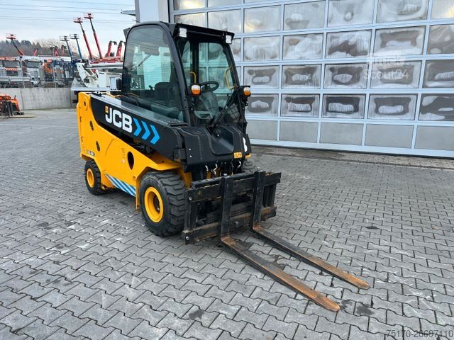 Teleskoparmstapler JCB TLT 35-22E Teletruck / nur 131h! / 2022 / SS