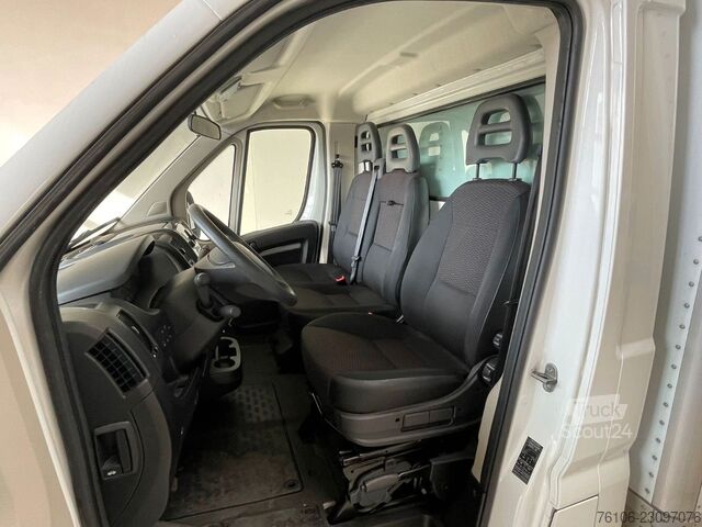 Transporter mit Koffer PEUGEOT Boxer Koffer mit grosse Türen *Klima*Navi*
