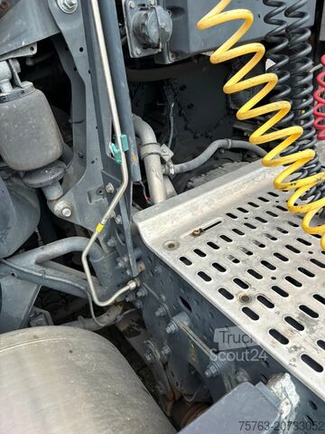 Standaard-SZM Iveco S-WAY 460 LNG - 4x2 - Retarder - Full air