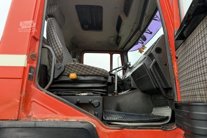 Three-sided tipper truck MAN 19.372 FA 4x4 Moser / Swiss-Vehicle