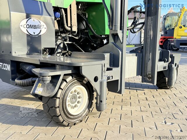 Stivuitor cu patru direcții Combilift C4000 GAS TRIPLEX 6900 FREE-LIFT CABIN