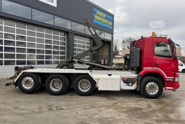 Vozidlo s hákom na kontajnery VOLVO FMX-500 8x4 Tridem Hiab 26T