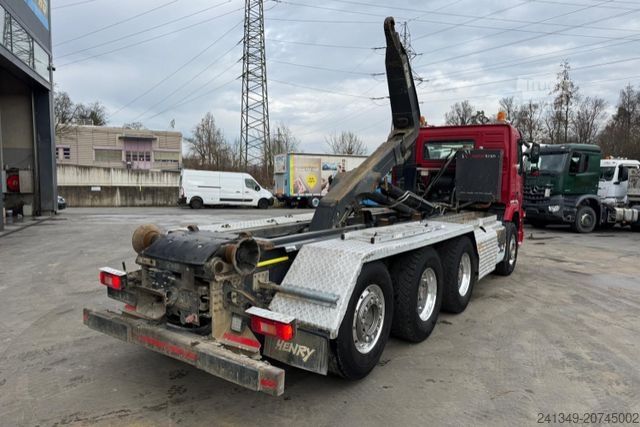 Vozidlo s hákom na kontajnery VOLVO FMX-500 8x4 Tridem Hiab 26T