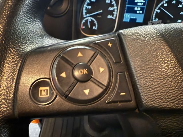 Furgão basculante MERCEDES-BENZ Atego 818 Meiller 3 Seiten Kipper 2xAHK Kipphydr