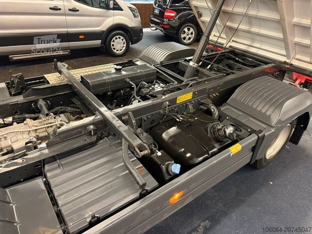 Carrinha basculante trilateral MERCEDES-BENZ Atego 818 Meiller 3 Seiten Kipper 2xAHK Kipphydr