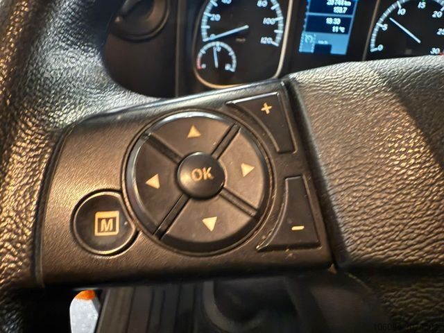 Carrinha basculante trilateral MERCEDES-BENZ Atego 818 Meiller 3 Seiten Kipper 2xAHK Kipphydr