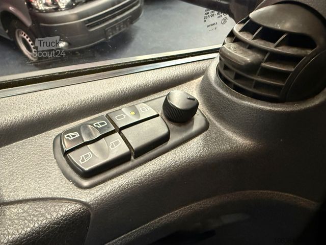 Carrinha basculante trilateral MERCEDES-BENZ Atego 818 Meiller 3 Seiten Kipper 2xAHK Kipphydr