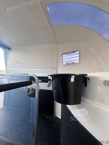 Horse transport trailer HUMBAUR Pegasus 2 Pferdeanhänger 2,4t Neu ALU DS-Klappe