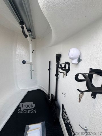 Horse transport trailer HUMBAUR Pegasus 2 Pferdeanhänger 2,4t Neu ALU DS-Klappe