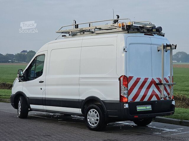 Augsta jumta universālis FORD TRANSIT 2.0 L2H2 Imperiaal Navi!