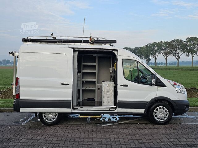 Augsta jumta universālis FORD TRANSIT 2.0 L2H2 Imperiaal Navi!