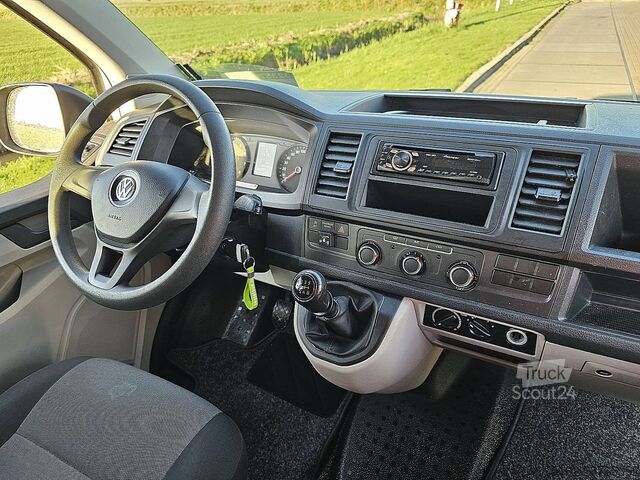 Trasporto passeggeri VOLKSWAGEN TRANSPORTER 2.0 TSI L2H1 Combi 9p Airco!