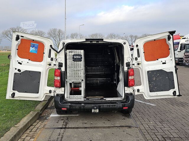 Carrinha de tejadilho alto PEUGEOT EXPERT 2.0 L2 Automaat Navi Ac!