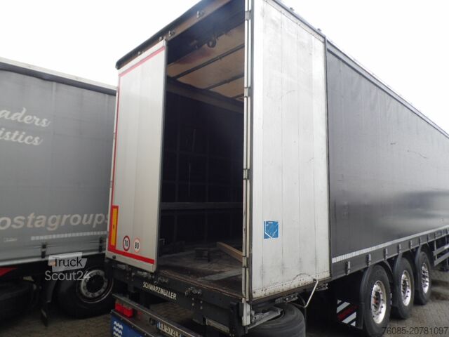 Semi-remorque bâchée Schwarzmüller S1