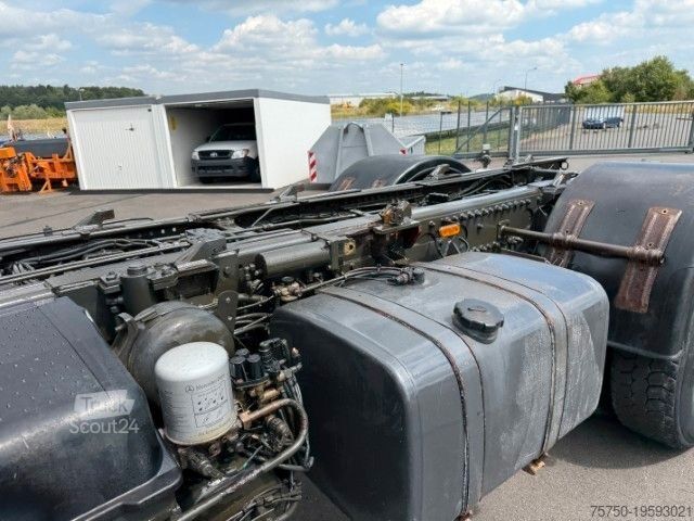 Kravas automašīnas šasija MERCEDES-BENZ Actros 2031 4x4 Hydraulik + Wechselsystem