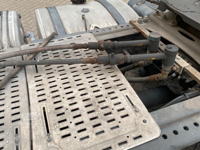 Trattore stradale standard DAF NGD XG + 530 FT | ZF-Intarder*Hydraulik*TraXon