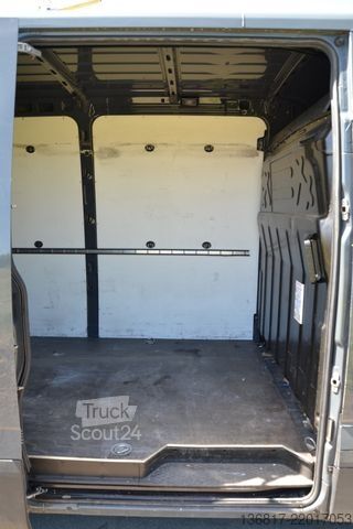Furgon z wysokim dachem IVECO Daily 35S21 Hoch + Lang