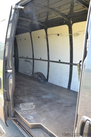 Vans ar augstu jumtu IVECO Daily 35S21 Hoch + Lang