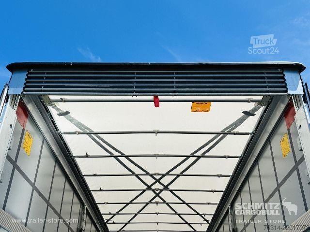 Auflieger mit Pritsche & Plane Schmitz Cargobull Curtainsider Mega Getränke