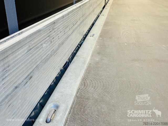 Brandalı açık yarı römork Schmitz Cargobull Curtainsider Standard Getränke