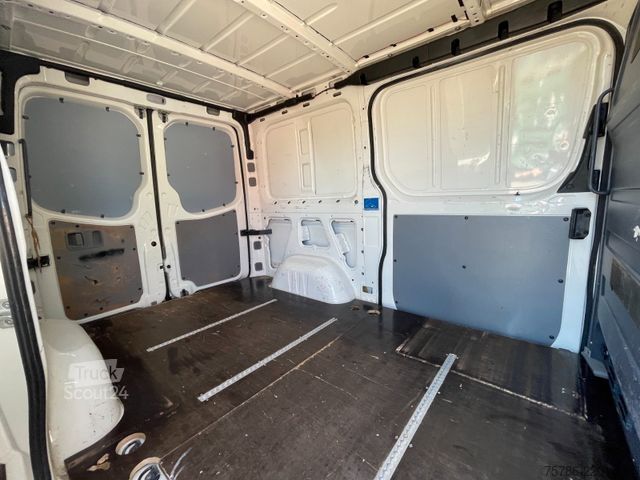 Panelová dodávka VW Crafter 35 KA/ L1H1/ AC/ 2xSchiebetür/ NAVI/ AHK
