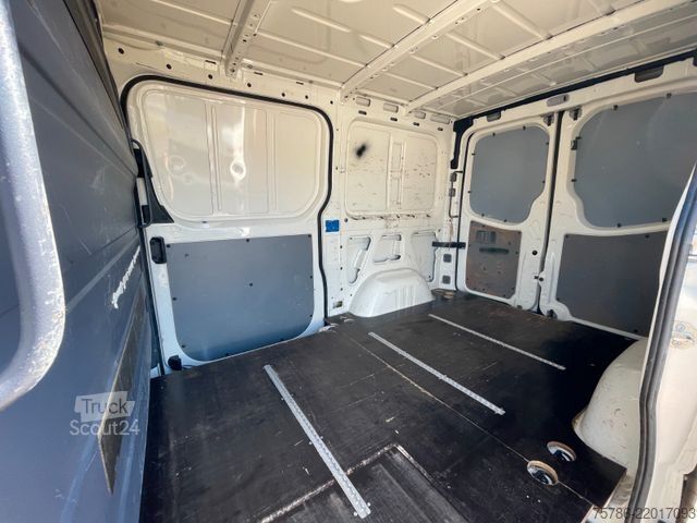 Фургон-панель VW Crafter 35 KA/ L1H1/ AC/ 2xSchiebetür/ NAVI/ AHK
