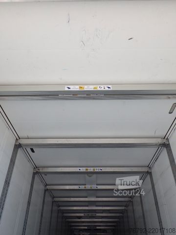 Refriģeratora puspiekabe SCHMITZ CARGOBULL SKO 24/L FP45 Doppelst./Thermo-King/LBW/2133 Bh