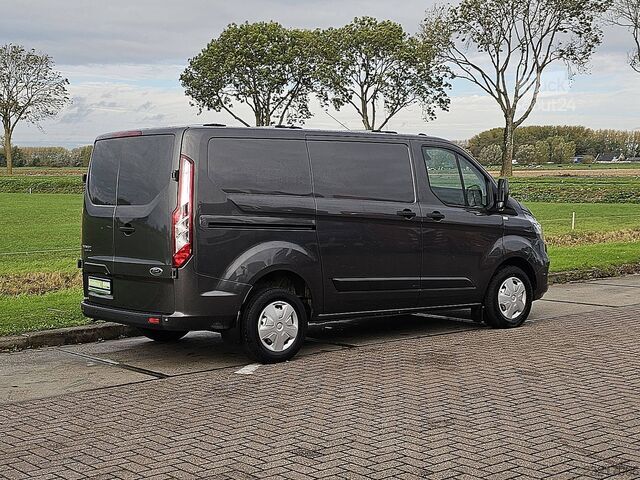 FORD TRANSIT CUSTOM 2.0 L1H1 Navi Euro6 Camera Bumpers-Kleur 1e Eigenaar 130Pk 3-Zits! FORD TRANSIT CUSTOM 2.0 L1H1 Navi Euro6 Camera Bumpe...