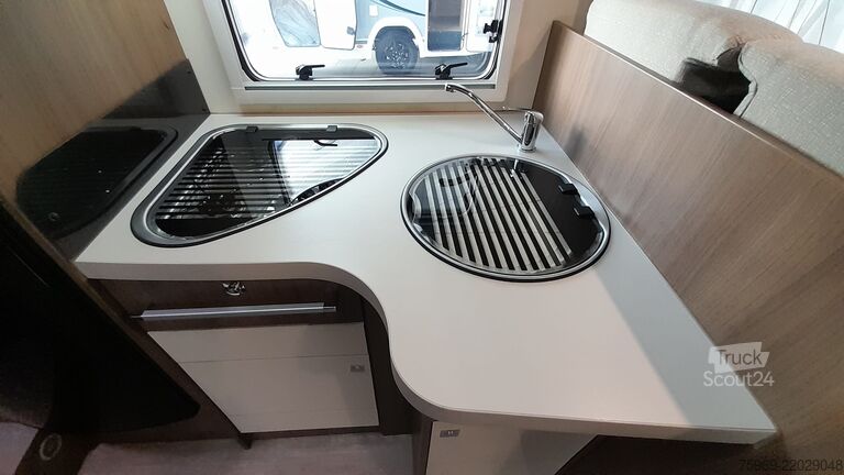 Camping-car semi-intégré Chausson 614 FLASH