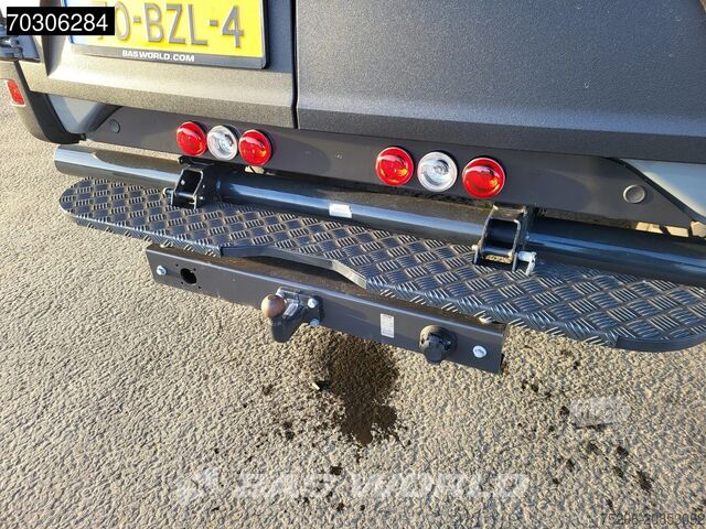 Panel van Iveco Daily 55S18 3.0L 4x4 Automaat L2H2 3,5t Trekhaa...