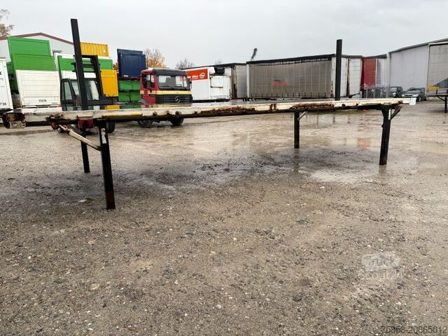 Swap body open Krone Plattform 7,82m mit Steckrungen mittig