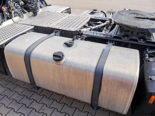 Vakio vetoauto DAF NGD XF 450 FT + INTARDER + 2-KREIS-HYDRAULIK