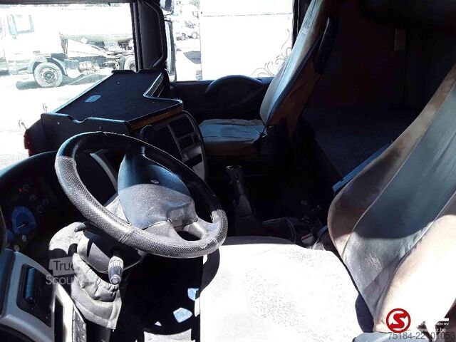 Tracteur standard Renault Magnum 440