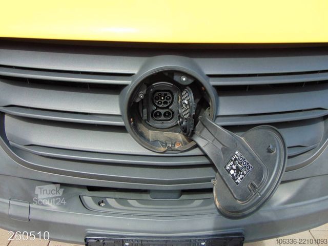 Dodávka s vysokou strechou MERCEDES-BENZ Mercedes eSprinter 312 Klima-Kamera-Regalsystem