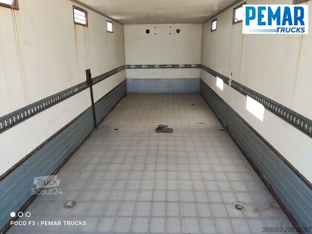 Cattle truck MERCEDES BENZ ATEGO 1224 CAJA CERRADA GANADERO 12T