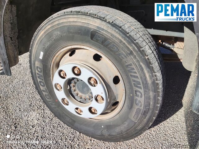 Cattle truck MERCEDES BENZ ATEGO 1224 CAJA CERRADA GANADERO 12T