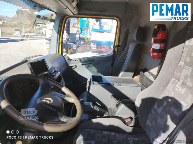 Cattle truck MERCEDES BENZ ATEGO 1224 CAJA CERRADA GANADERO 12T