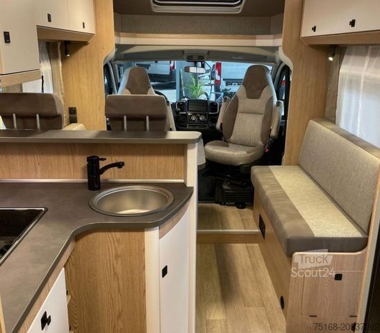 Halvintegrerad husbil HOBBY ONTOUR T 700 F Modell 2025