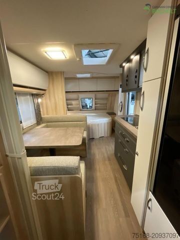 Wohnwagen HOBBY De Luxe 545 KMF Modell 2025 / 2000 kg Achse