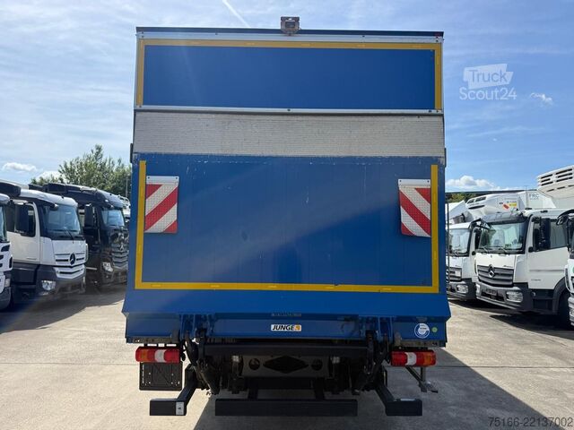 Vrachtwagen met bakwagen MERCEDES-BENZ ATEGO 1224 L Koffer 7,20 m LBW 1,5 to.*Seitentür