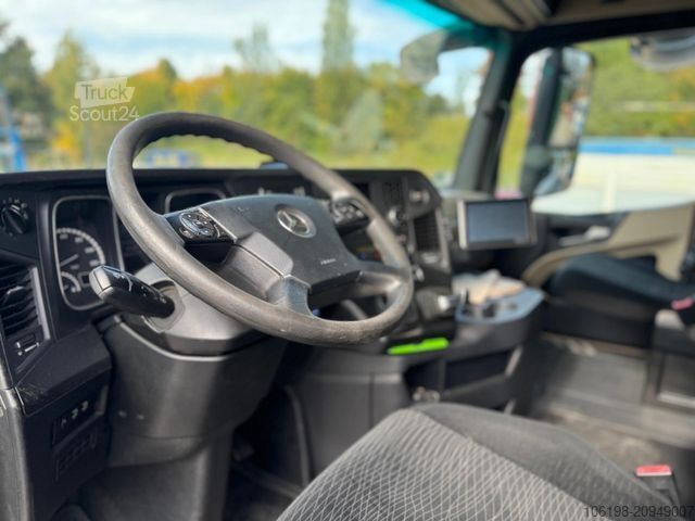 Kamion z zamenljivo nadgradnjo MERCEDES-BENZ 2543