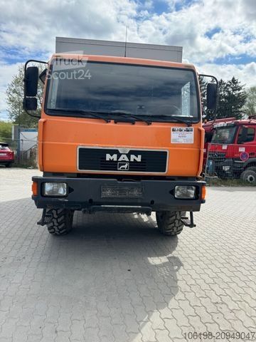 Dėžinis sunkvežimis MAN 8 163